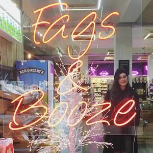 Meet your Posher, Skaii